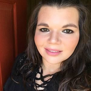 Meet your Posher, Alexandra